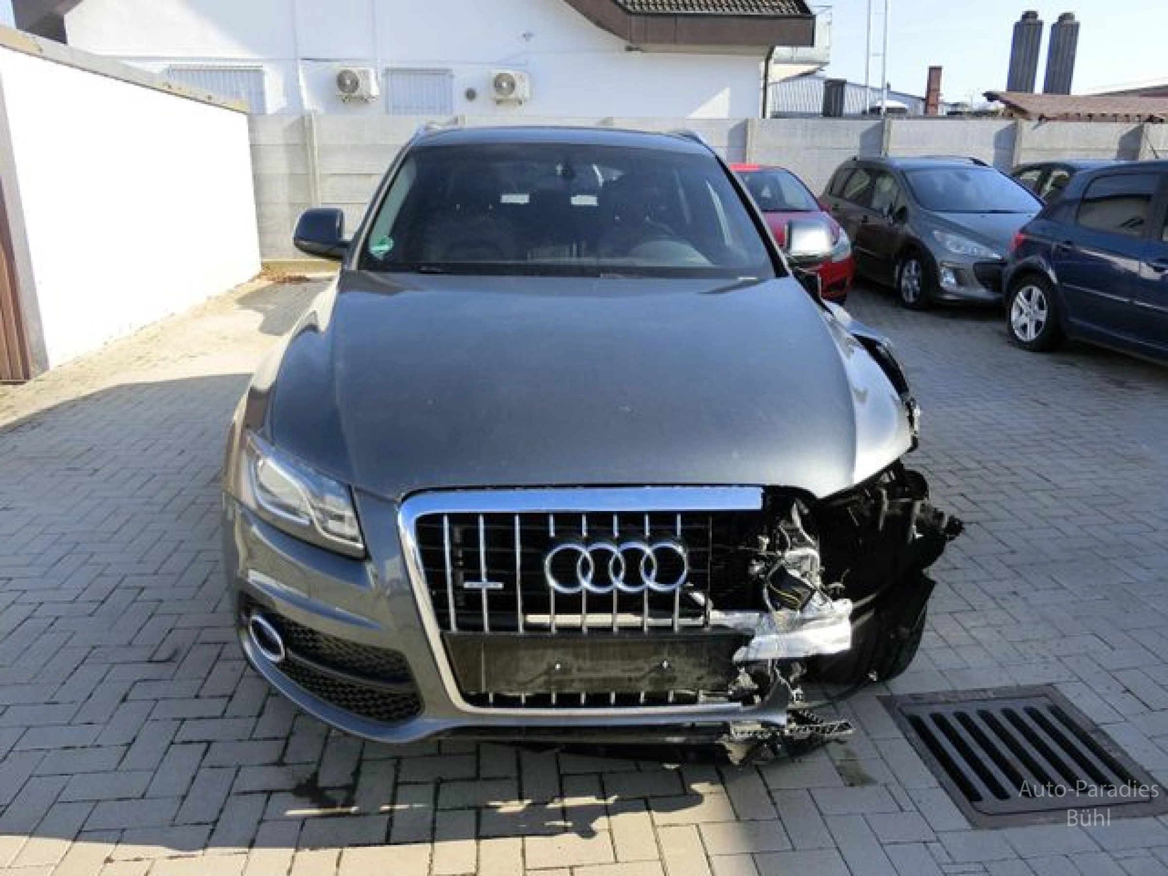 Q5 3,2L S-Line Quattro ! AIRBAG ZU ! Q5 3,2L S-Line Quattro ! AIRBAG ZU !