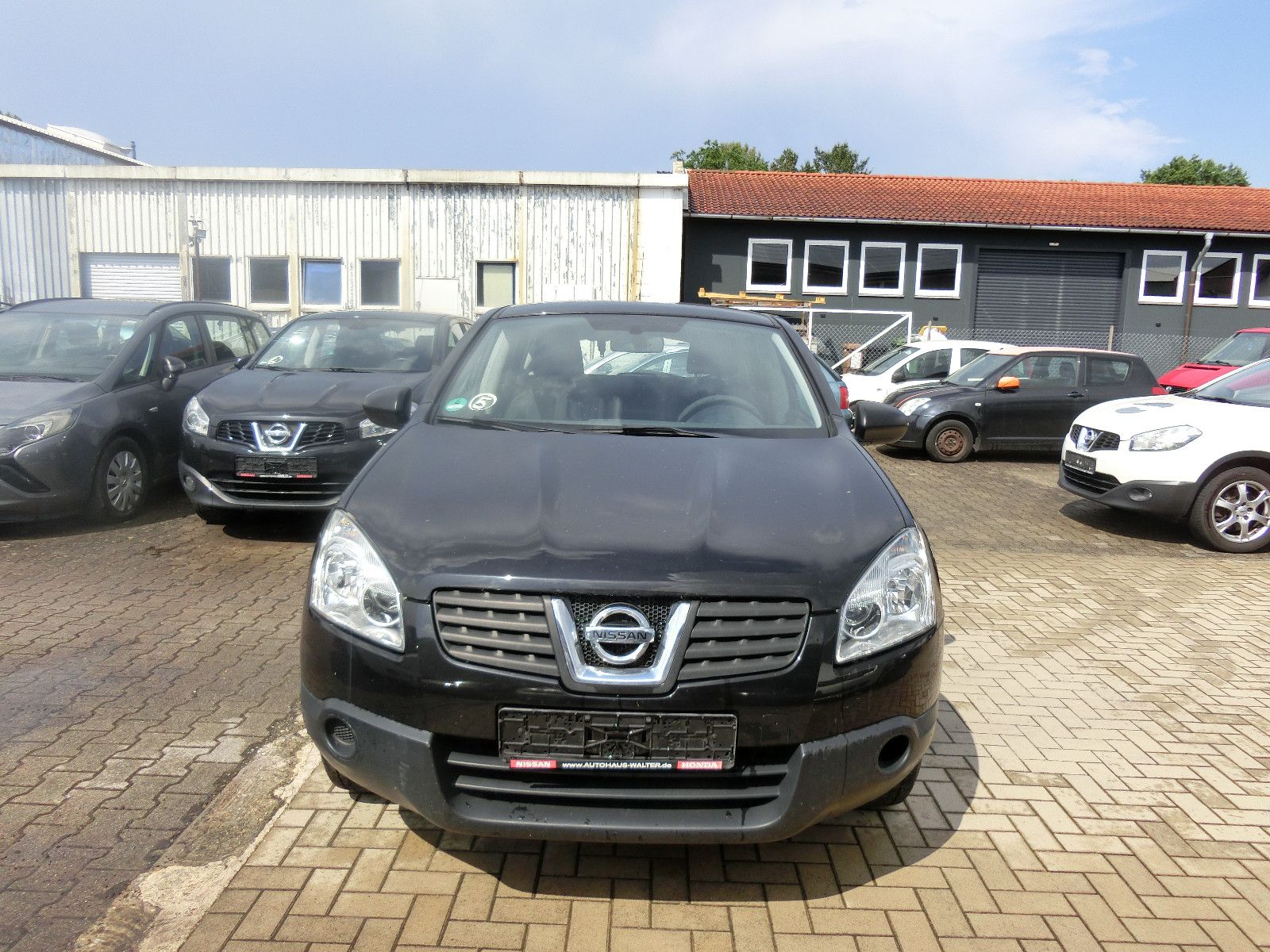 Qashqai 2.0L Visia 4X4 Qashqai 2.0L Visia 4X4